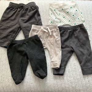 Set a baby sweat pants and joggers